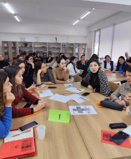 “Қазақстан мектептеріндегі цифрлық білім берудің дамыту тенденциясы” тақырыбында семинар