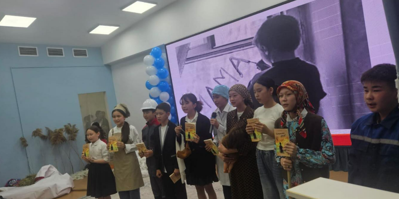 7”Б” сынып оқушыларының  „Тастамашы ана” қойылымы