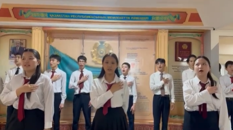 “Әнұран айту” челленджі