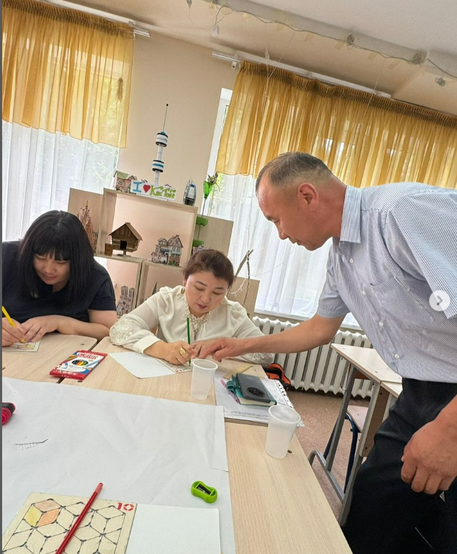 Муканов Байқадам Талгатович “Мозаика орындалу түрлері” атты шеберлік сабағын өткізді.