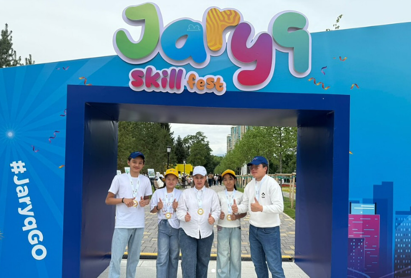 №169 мектеп-лицейінің “Бала Фест-2025” қалалық байқауының жеңімпаздары халықаралық балаларды қорғау күніне орай ұйымдастырылған балалар фестиваліне қатысты!