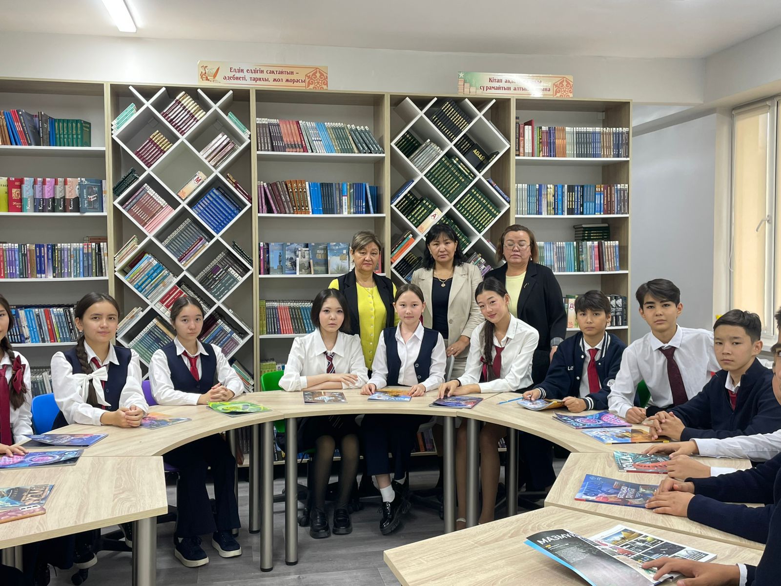 "Мен оқыған кітапты сен де оқы!" атты 8 сыныппен ұйымдастырылған іс-шара
